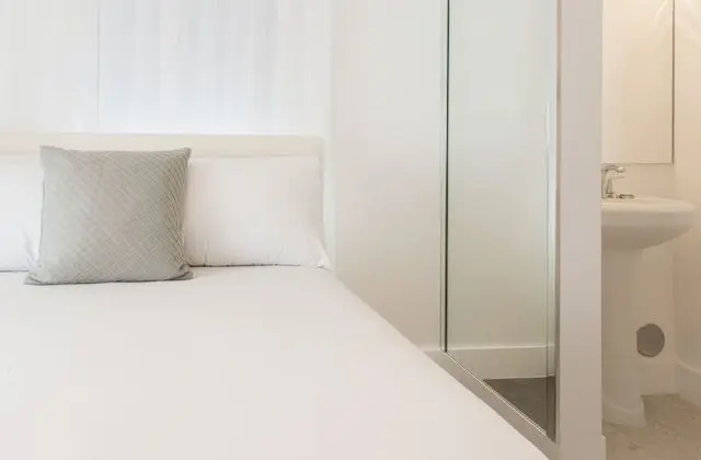 Deluxe Villa Room 1 King Bed
