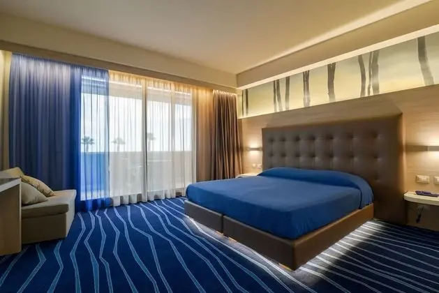 Deluxe Tek Büyük veya İki Ayrı Yataklı Oda, Balkon