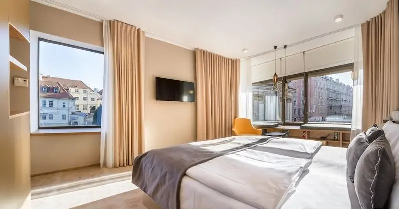 Junior Süit, Şehir Manzaralı