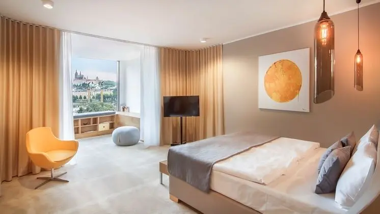 Deluxe Tek Büyük veya İki Ayrı Yataklı Oda (Castle View)