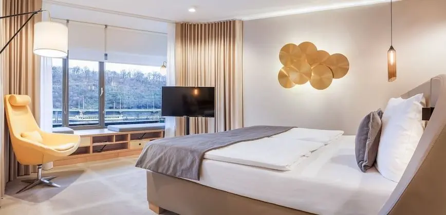 Deluxe Tek Büyük veya İki Ayrı Yataklı Oda, Nehir Manzaralı