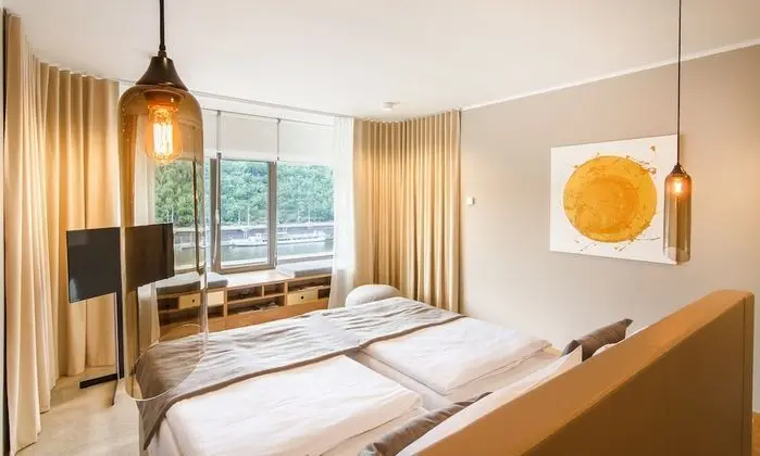 Deluxe Tek Büyük veya İki Ayrı Yataklı Oda, Nehir Manzaralı