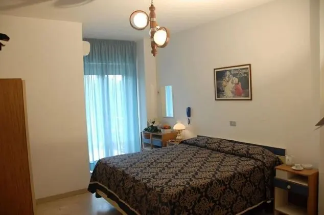 Economy Tek Büyük veya İki Ayrı Yataklı Oda