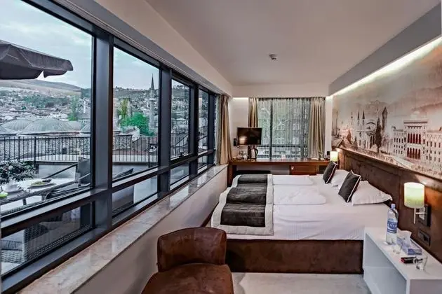 Deluxe Büyük Yataklı Tek Kişilik Oda, 1 Çift Kişilik Yatak, Balkon, Şehir Manzaralı