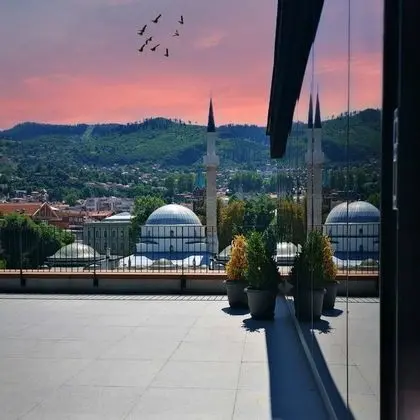 Deluxe Tek Büyük Yataklı Oda, 1 Çift Kişilik Yatak, Balkon, Şehir Manzaralı