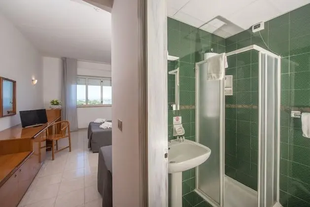 Dört Kişilik Oda (2 adults + 2 children)