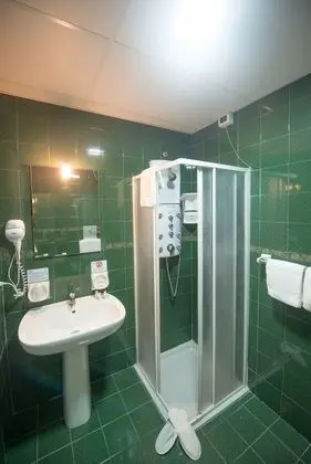 Dört Kişilik Oda (2 adults + 2 children)