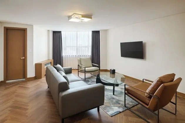 Twin Suite(2 semi double beds), Non Smoking