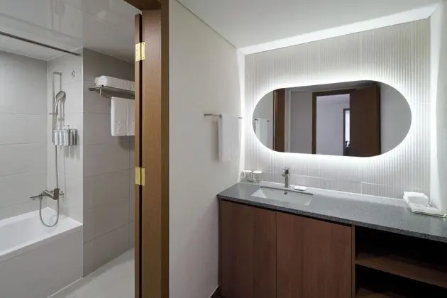 Twin Suite(2 semi double beds), Non Smoking