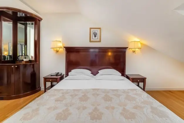 Standard Tek Büyük veya İki Ayrı Yataklı Oda