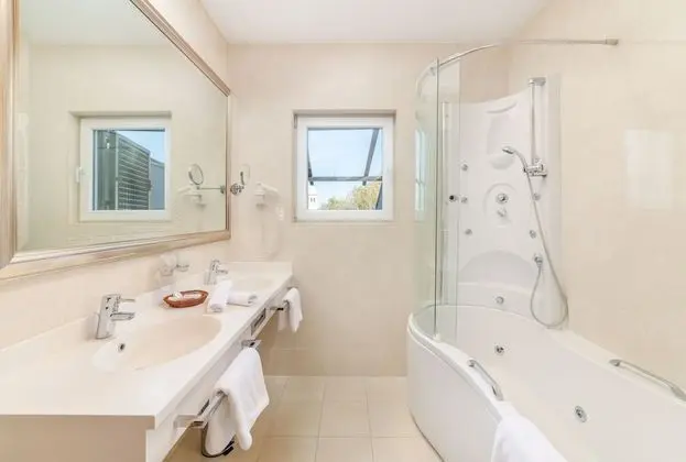 Standard Tek Büyük veya İki Ayrı Yataklı Oda