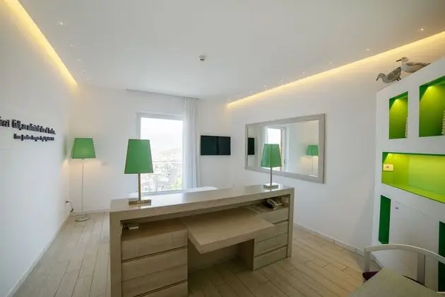 Deluxe Oda, Balkon, Deniz Manzaralı