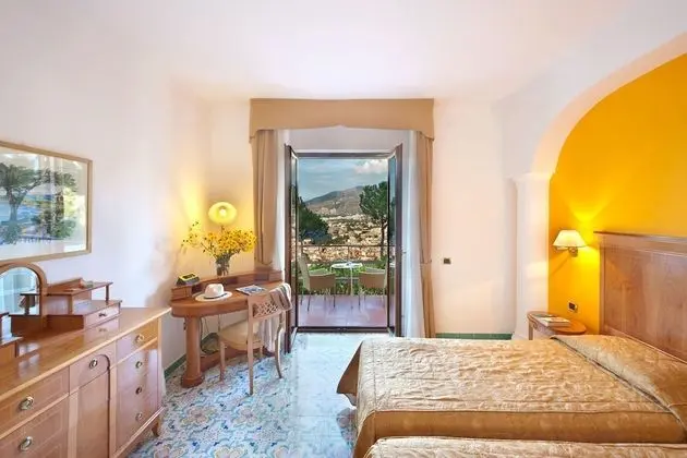 Superior Tek Büyük veya İki Ayrı Yataklı Oda, Balkon, Deniz Manzaralı