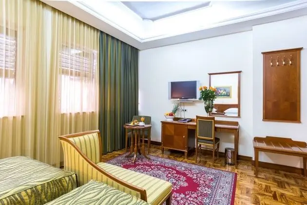 Deluxe Tek Büyük veya İki Ayrı Yataklı Oda