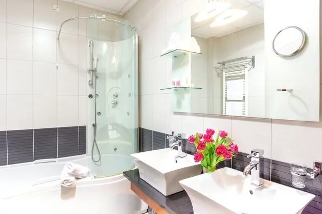 Deluxe Tek Büyük veya İki Ayrı Yataklı Oda