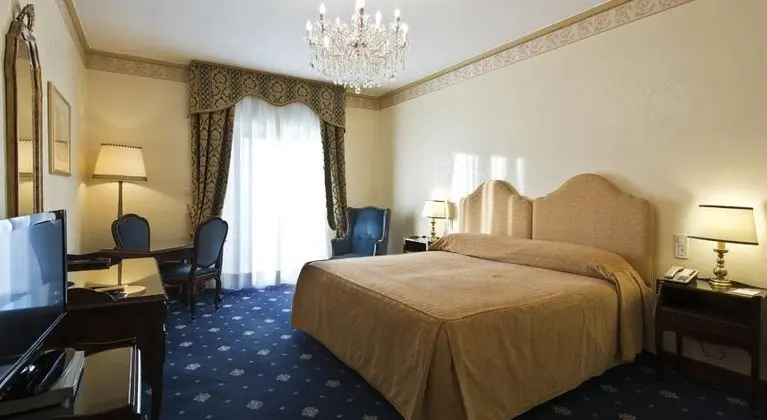 Çift ​​kişilik Standard