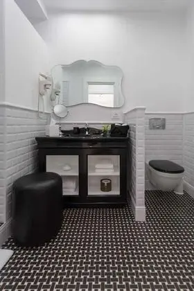 Exclusive Tek Büyük Yataklı Oda, Balkon, Kısmi Deniz Manzaralı
