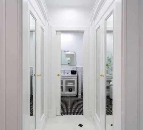 Tek Büyük Yataklı Oda, Balkon, Kısmi Deniz Manzaralı (Prestige)