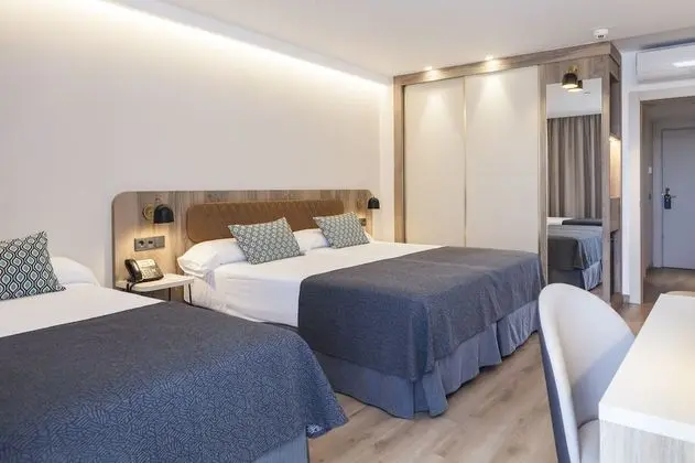 Standard Üç Kişilik Oda, Balkon, Şehir Manzaralı