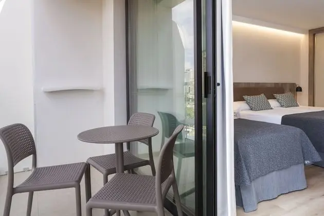 Standard Üç Kişilik Oda, Balkon, Şehir Manzaralı