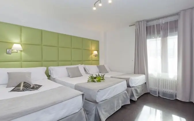 Üç Kişilik Oda, 3 Tek Kişilik Yatak