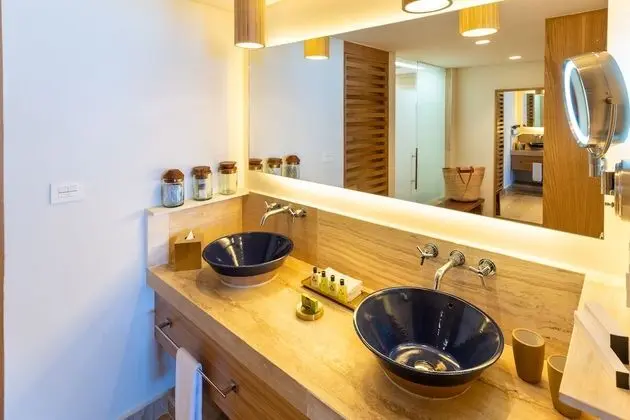 Premium Oda, 1 En Büyük (King) Boy Yatak (Sea Front with Beach Access)