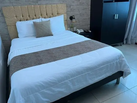 Üç Kişilik Oda