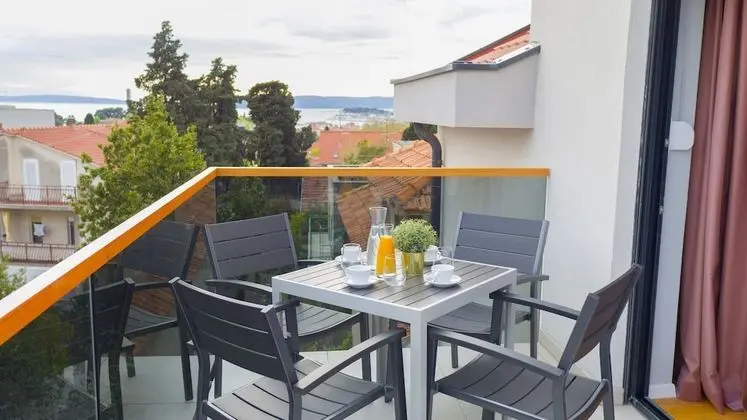 Deluxe Apart Daire, Deniz Manzaralı