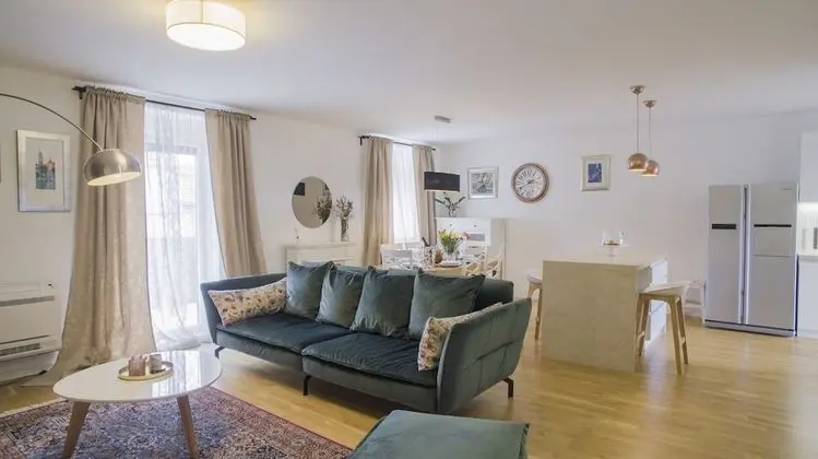 Superior Apart Daire, Şehir Manzaralı