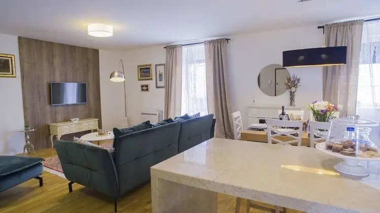 Superior Apart Daire, Şehir Manzaralı
