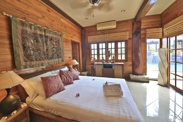 4 Bedrooms Pool Villa, Partial Sea View