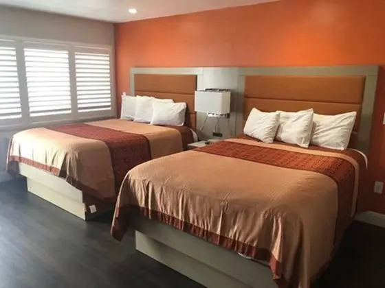 Premium Oda, 2 Büyük (Queen) Boy Yatak