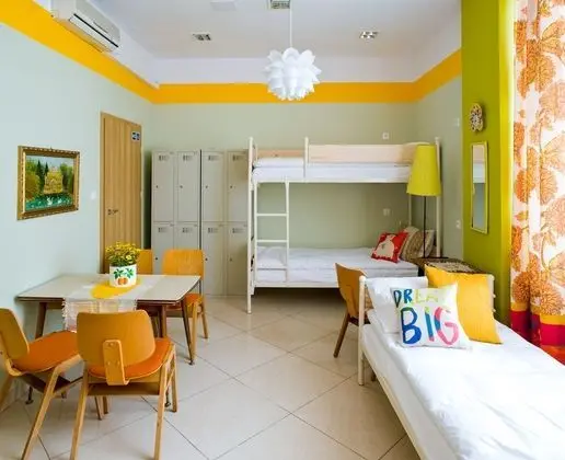 Standard Ortak Ranzalı Oda, Sadece kadınlar için