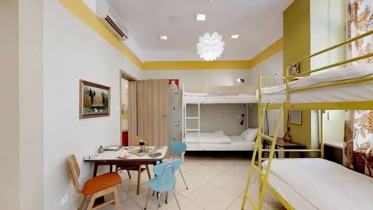 Standard Ortak Ranzalı Oda, Sadece kadınlar için