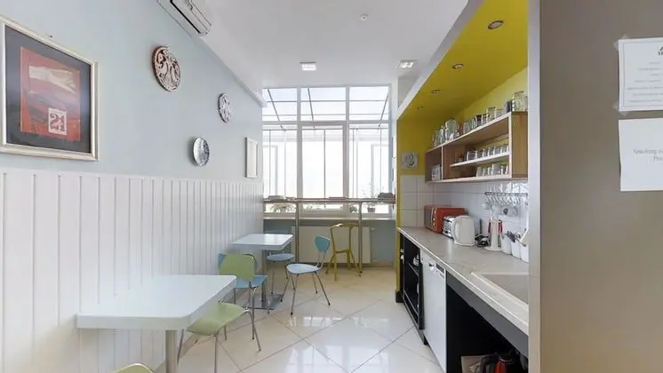 Standard Ortak Ranzalı Oda, Sadece kadınlar için