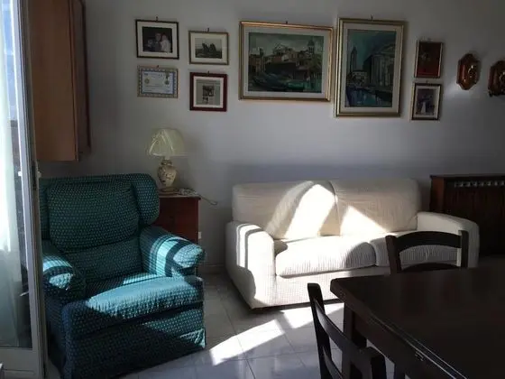 Apart Daire, 1 Büyük (Queen) Boy Yatak