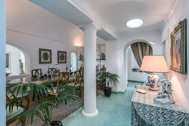 Deluxe Villa