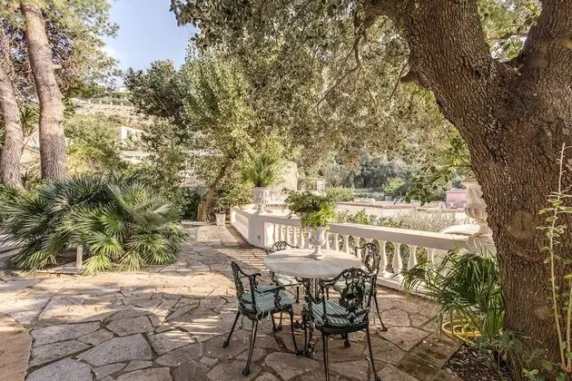 Deluxe Villa