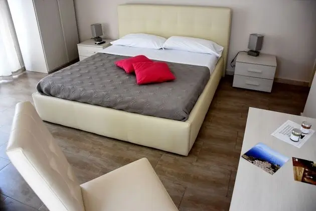 Tek Büyük Yataklı Oda