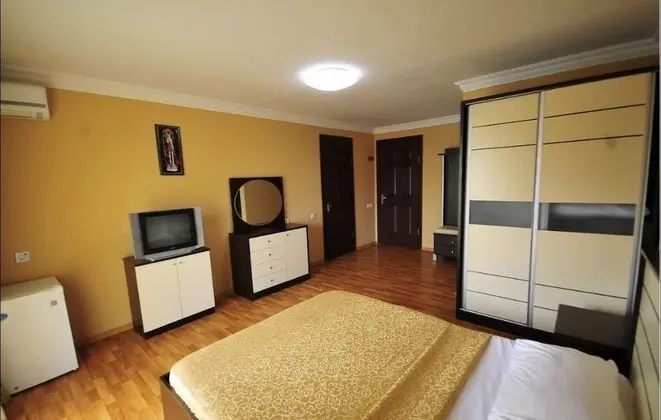 Standard Tek Büyük Yataklı Oda