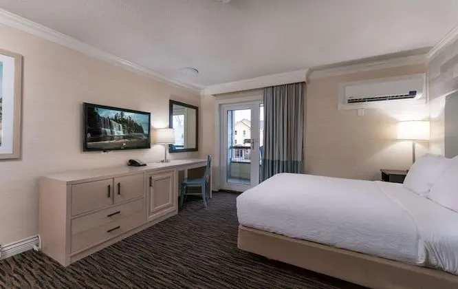 Standard Oda, 1 Büyük (Queen) Boy Yatak, Sigara İçilmez, Balkon