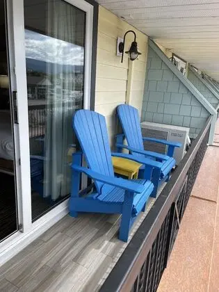 Standard Oda, 2 Büyük (Queen) Boy Yatak, Sigara İçilmez, Balkon (with Sofabed)