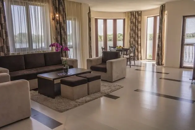 VIP Apartment, River View