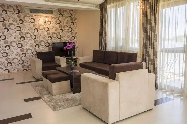 VIP Apartment, River View