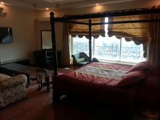 Deluxe Tek Büyük veya İki Ayrı Yataklı Oda
