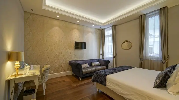 Deluxe Tek Büyük Yataklı Oda