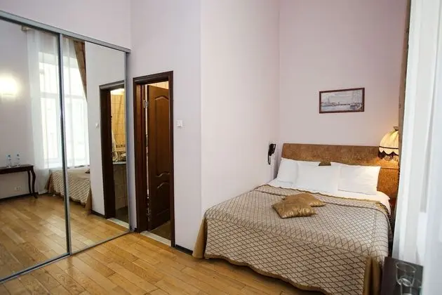 Standard Tek Büyük Yataklı Oda