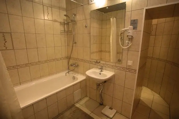 Standard Tek Büyük Yataklı Oda