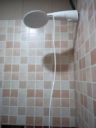 Büyük Yataklı Tek Kişilik Oda
