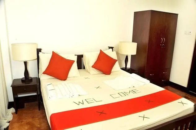 2 BEDROOM APARTMENT 2 BATHROOMS